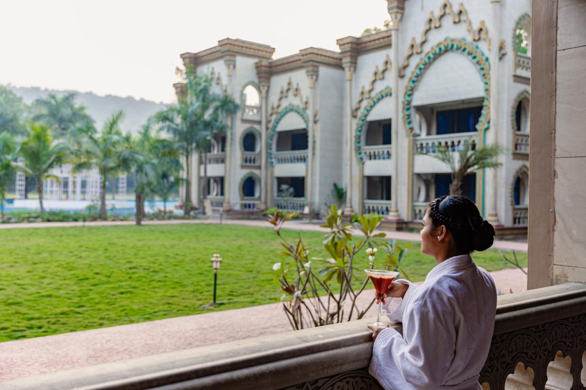 Shilp Wellness Resort And Spa 판벨 외부 사진